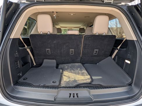 Used 2024 Ford Expedition Limited image 36