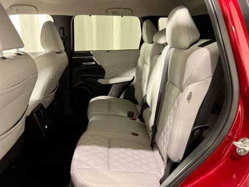 Used 2024 Mitsubishi Outlander SEL image 25