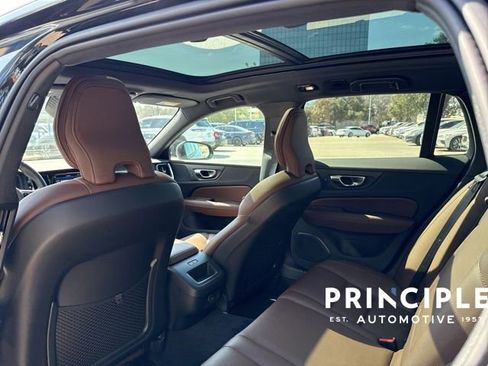 Certified 2025 Volvo V60 B5 Cross Country Plus image 32