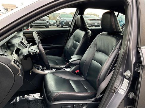 Used 2017 Honda Accord Sport Special Edition image 23