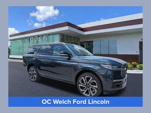 Certified 2026 Lincoln Navigator Reserve AWD/4WD image 1