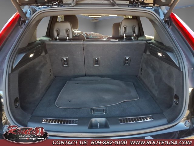 Used 2025 Cadillac XT4 Premium Luxury AWD/4WD image 27