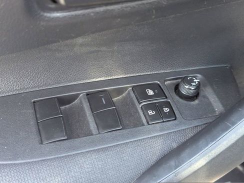 Used 2022 Toyota Corolla LE image 24