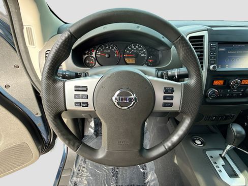 Used 2020 Nissan Frontier SV RWD image 36
