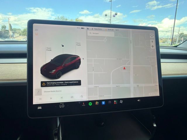 Used 2021 Tesla Model Y Long Range AWD/4WD image 24
