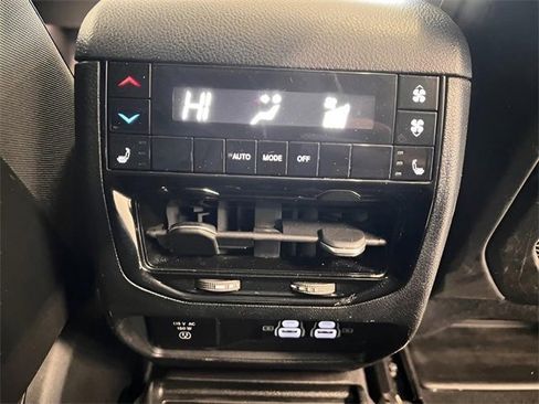 Used 2021 Jeep Grand Cherokee L Limited w/ MOPAR Finishing Package image 10