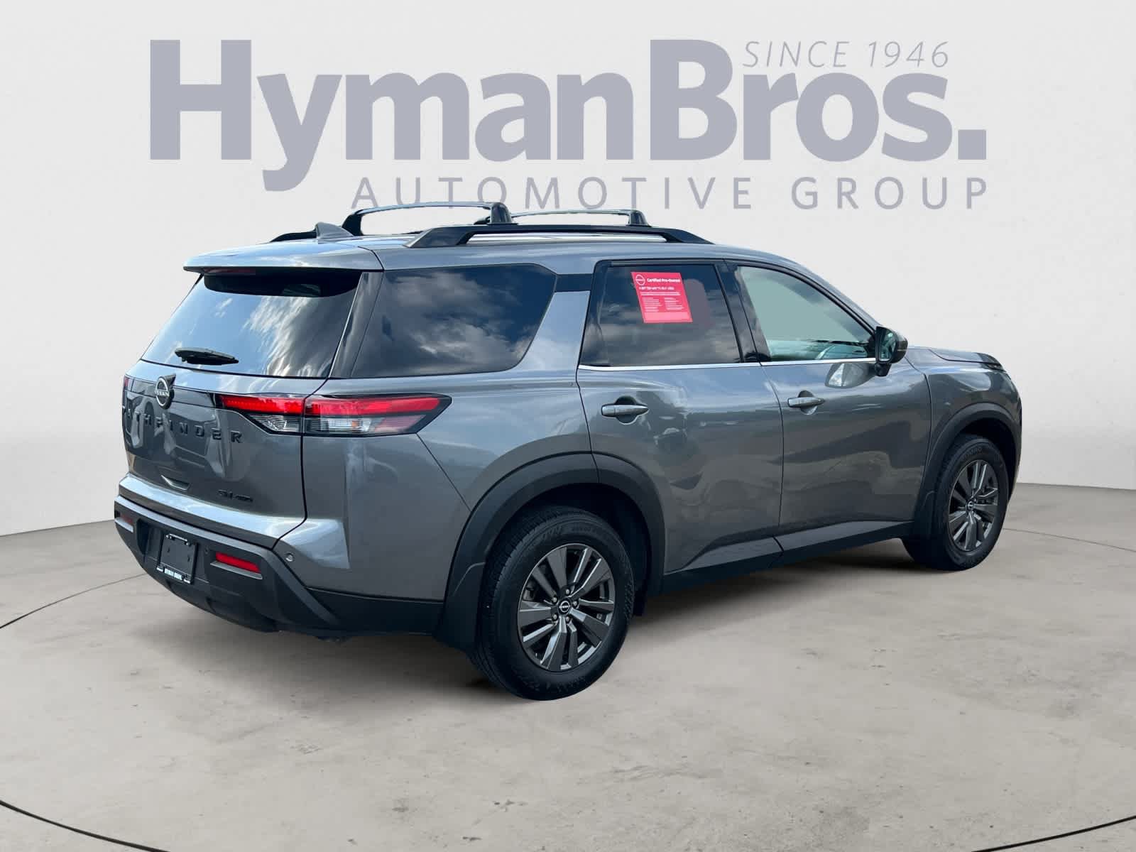 Used 2022 Nissan Pathfinder SV w/ SV Black Package AWD/4WD image 3