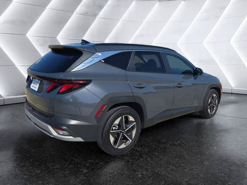Used 2025 Hyundai Tucson SEL FWD image 5