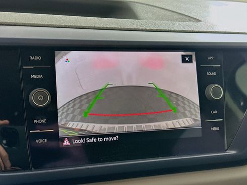 Used 2022 Volkswagen Taos SE image 22