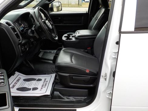 Used 2021 RAM 2500 Tradesman w/ Chrome Appearance Group image 13