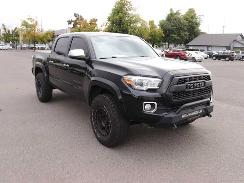 Used 2016 Toyota Tacoma Limited w/ Towing Package AWD/4WD image 3