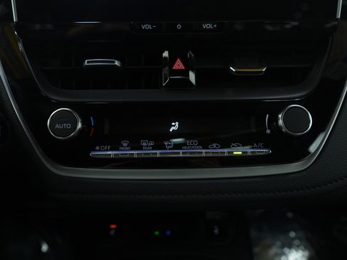 Used 2025 Toyota Corolla XSE image 18