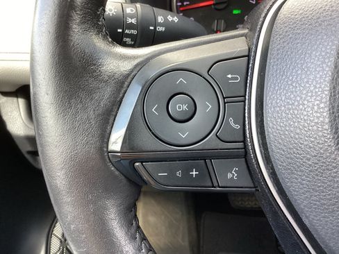 Used 2021 Toyota RAV4 XLE Premium FWD image 19