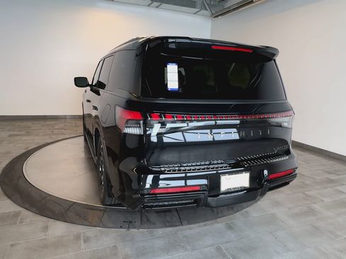 New 2026 INFINITI QX80 4WD image 7