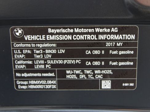 Used 2017 BMW 330i Sedan RWD image 33