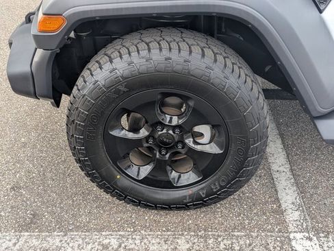 Used 2018 Jeep Wrangler Unlimited Sport S image 19