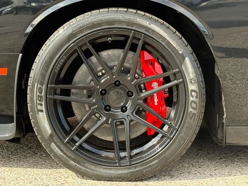 Used 2015 Dodge Challenger SRT Hellcat RWD image 28
