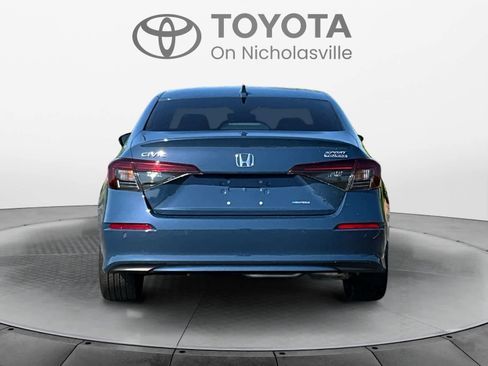 Used 2025 Honda Civic Sport Touring image 5