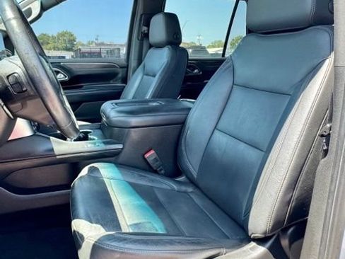Used 2021 Chevrolet Tahoe Z71 w/ Z71 Signature Package AWD/4WD image 11