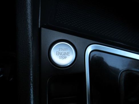 Used 2020 Volkswagen Jetta SE w/ SE Cold Weather Package image 42