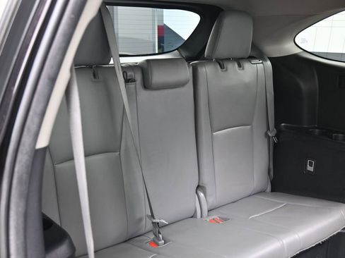 Used 2021 Toyota Highlander XLE AWD/4WD image 37