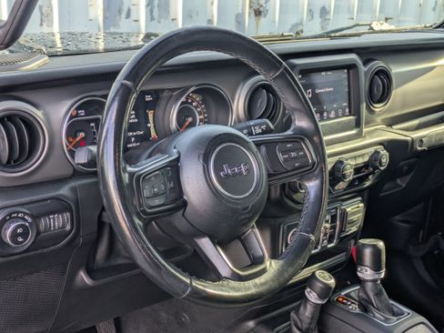 Used 2021 Jeep Gladiator Sport AWD/4WD image 24