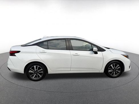Used 2025 Nissan Versa SV FWD image 15