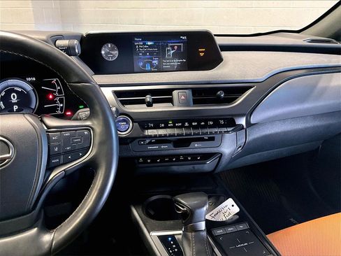 Used 2019 Lexus UX 250h image 10