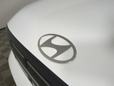 Used 2025 Hyundai Santa Fe Limited image 13