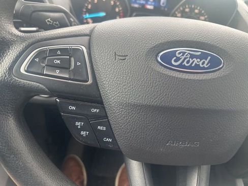 Used 2018 Ford Escape SE image 12