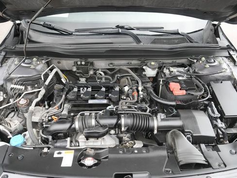 Used 2019 Honda Accord Sport image 18