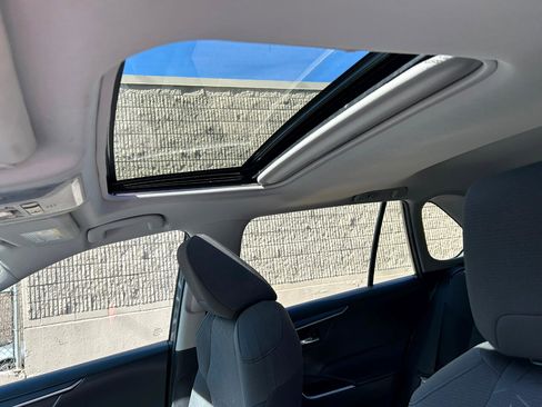 Used 2020 Toyota RAV4 XLE image 11