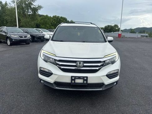 Used 2017 Honda Pilot Touring image 3