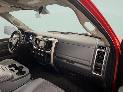 Used 2018 RAM 2500 SLT AWD/4WD image 20