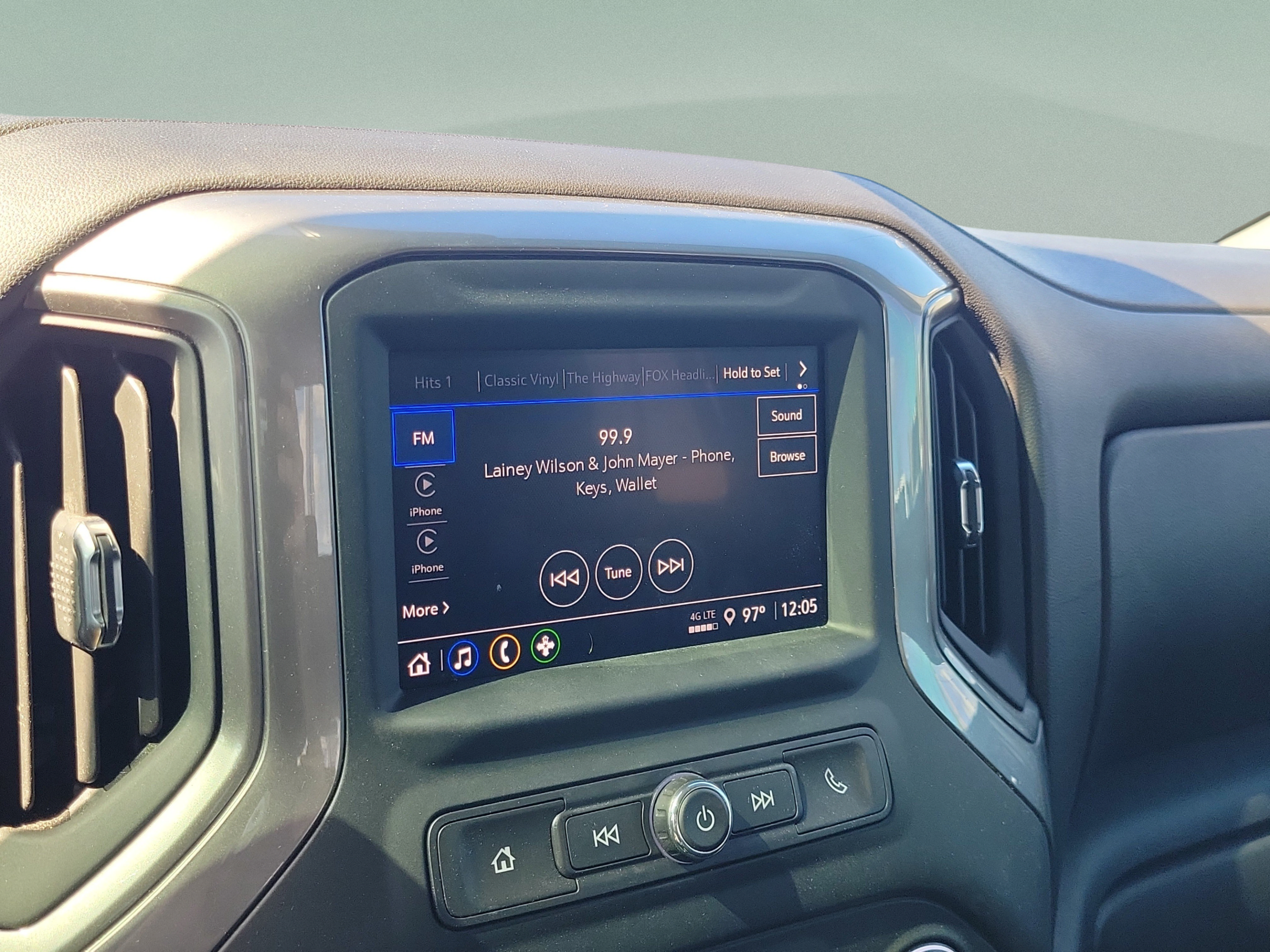 Used 2024 Chevrolet Silverado 1500 Custom w/ LPO, Dark Essentials Package AWD/4WD image 27