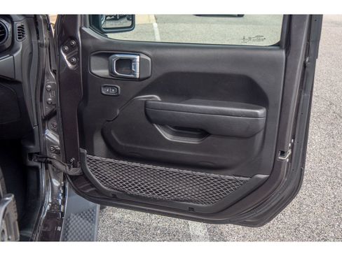 Used 2022 Jeep Wrangler Unlimited Sport image 15