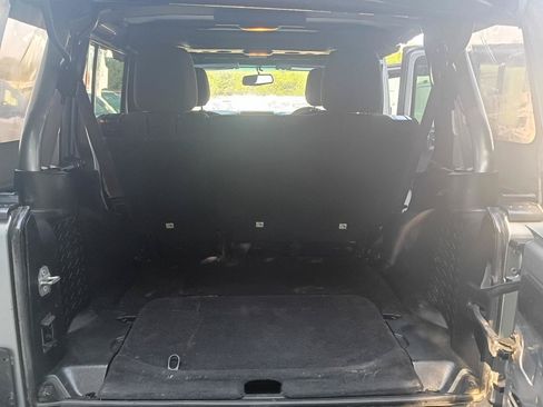 Used 2014 Jeep Wrangler Unlimited Sport AWD/4WD image 21