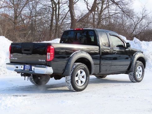 Used 2012 Nissan Frontier SV w/ SV Premium Utility Pkg image 3