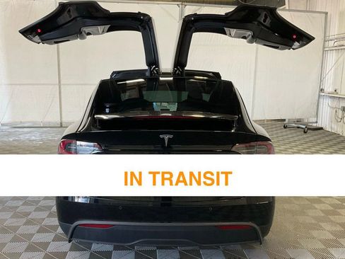 Used 2022 Tesla Model X image 2