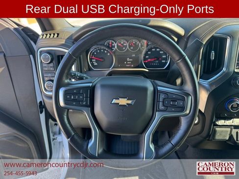 Used 2022 Chevrolet Silverado 1500 LT w/ Z71 Off-Road Package image 9