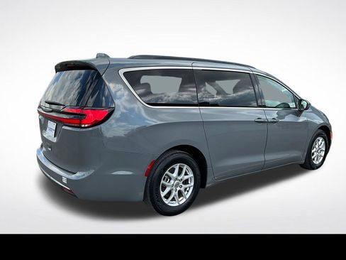 Used 2022 Chrysler Pacifica Touring-L FWD image 19