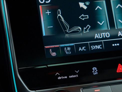 Used 2022 Audi RS 6 image 49