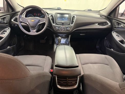 Used 2018 Chevrolet Malibu LT FWD image 28