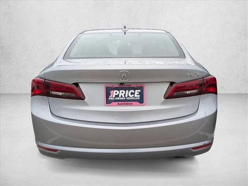 Used 2017 Acura TLX image 4