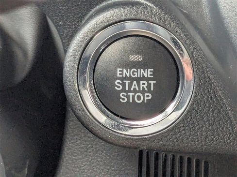 Certified 2025 Subaru Forester Limited w/ Popular Package #2 image 33