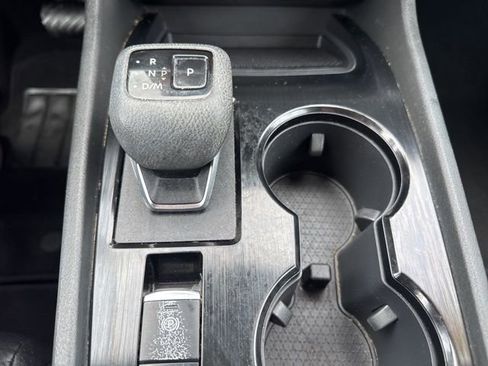 Used 2023 Nissan Rogue SV w/ SV Premium B Package image 30