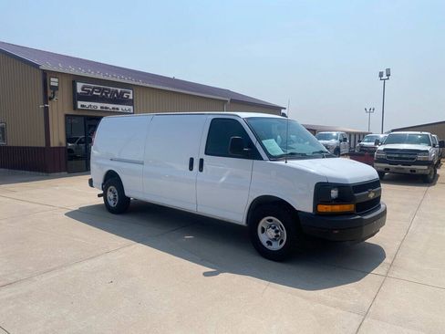 Used 2016 Chevrolet Express 3500 Extended RWD image 6