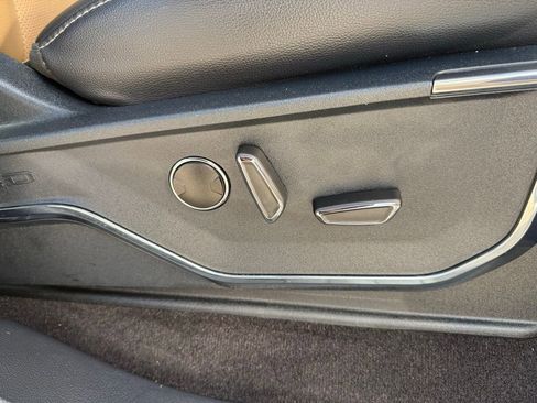 Used 2021 Ford F150 Lariat w/ Equipment Group 502A High image 23