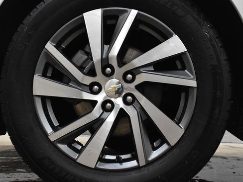 Used 2022 Chevrolet Equinox Premier image 31