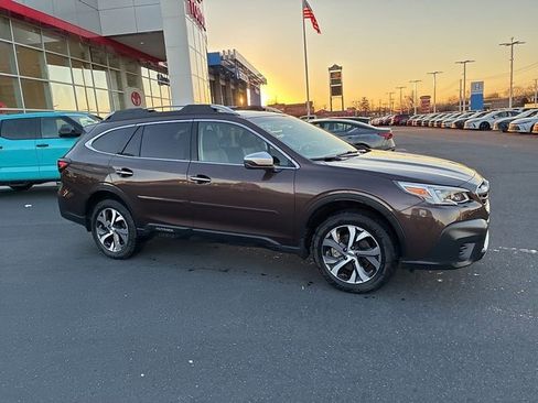 Used 2021 Subaru Outback Touring w/ Popular Package #2 image 3